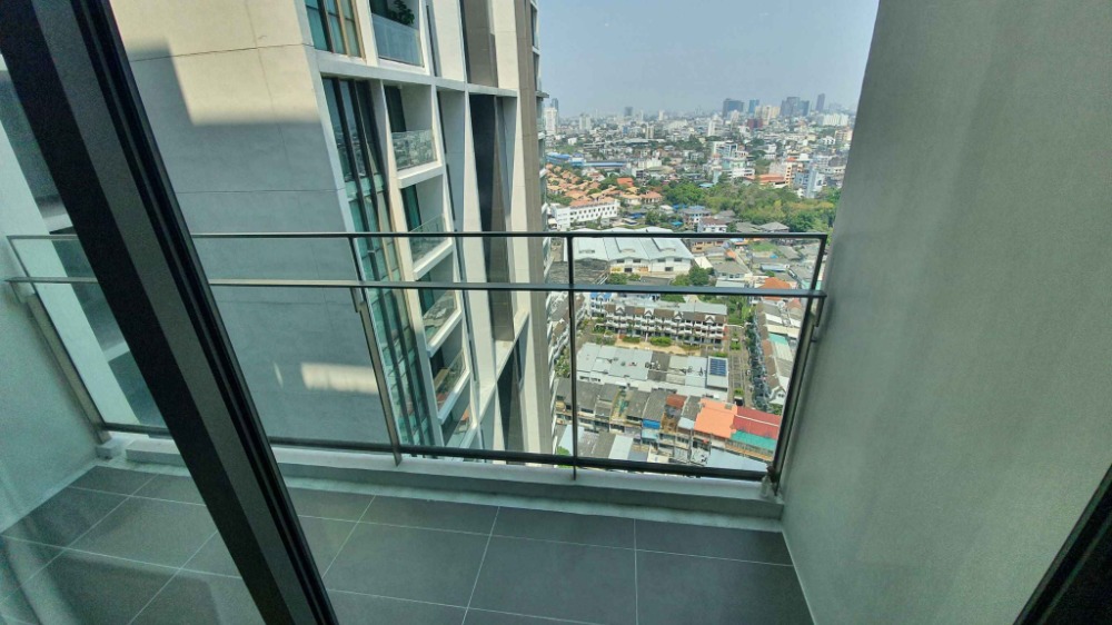 The Room Sukhumvit 69 for rent