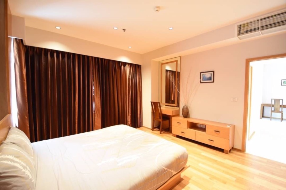 NS: For Rent!!  Emporio place Sukhumvit24