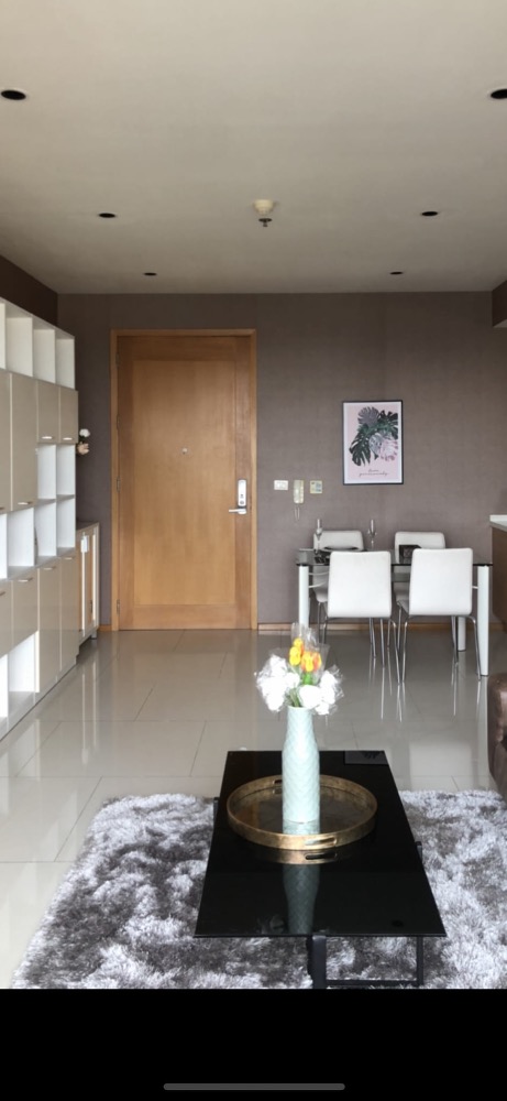 For Rent The Emporio Place Sukhumvit 24 1 bed 65sqm