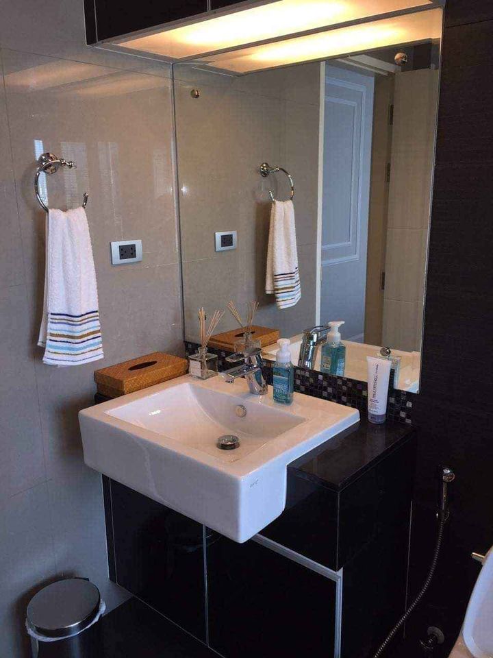 “The Crest Sukhumvit 34“ Luxury Condo for Rent - Best Deal for 2 bed rooms !