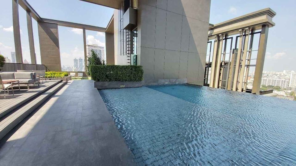 “The Crest Sukhumvit 34“ Luxury Condo for Rent - Best Deal for 2 bed rooms !