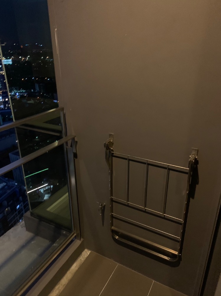 NS: For Sale!!  the room sukhumvit 69