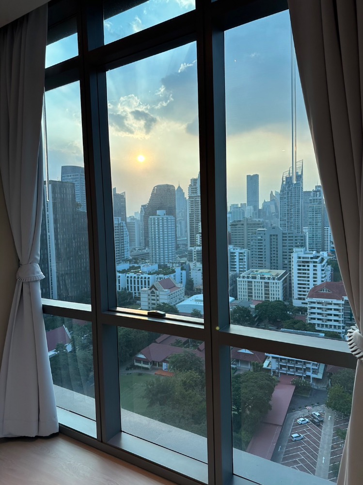 NS: For sale!!  The Room 21 Asoke