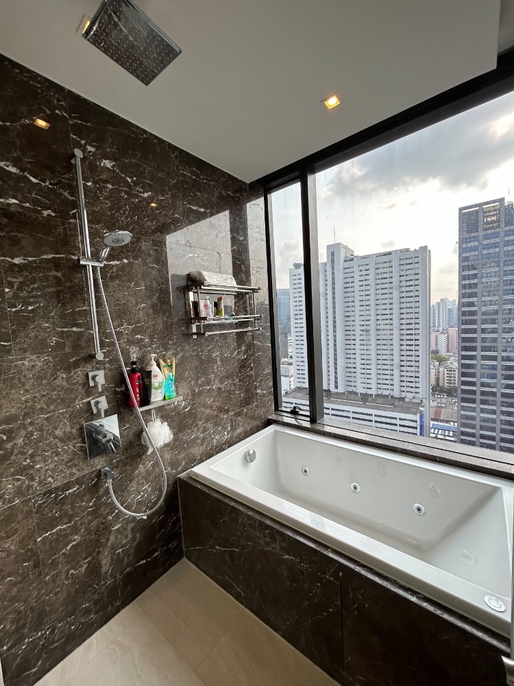 NS: For Rent!!  Ashton Silom