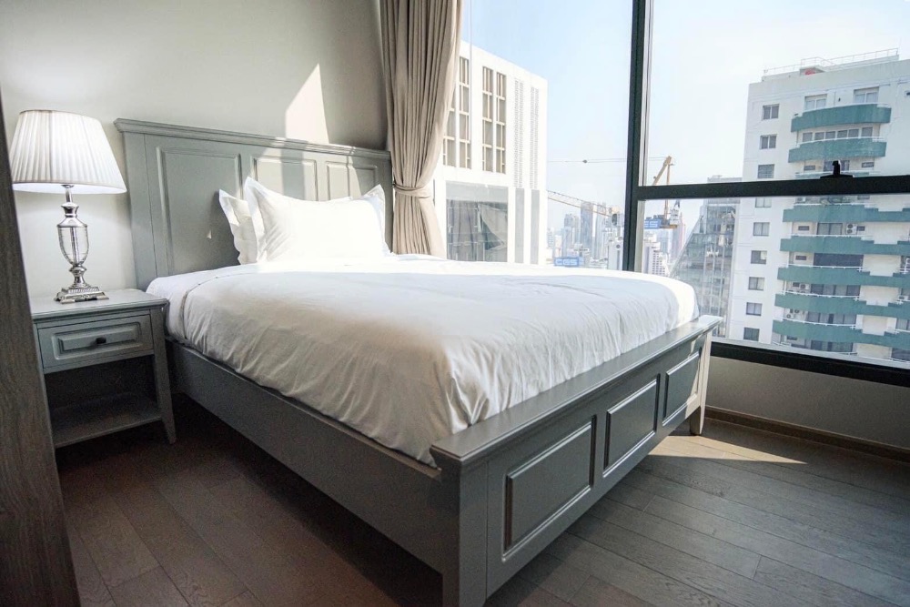 Ns: For Rent!!  Celes Asoke condominium.