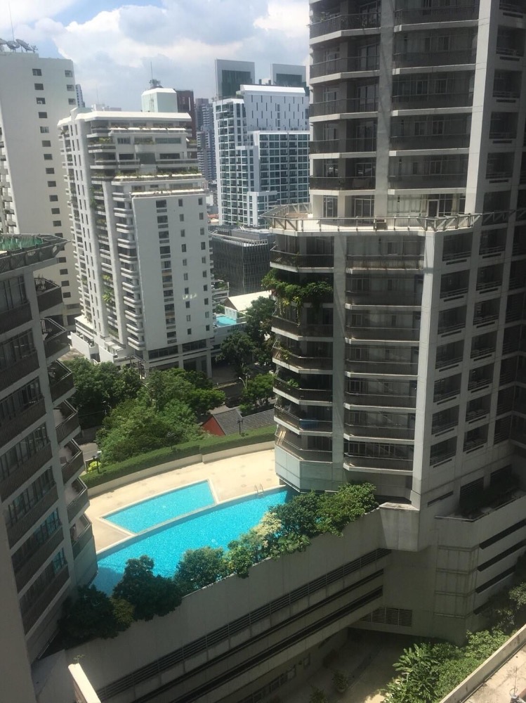 Ns: For Rent!! Asoke Place Condominium.