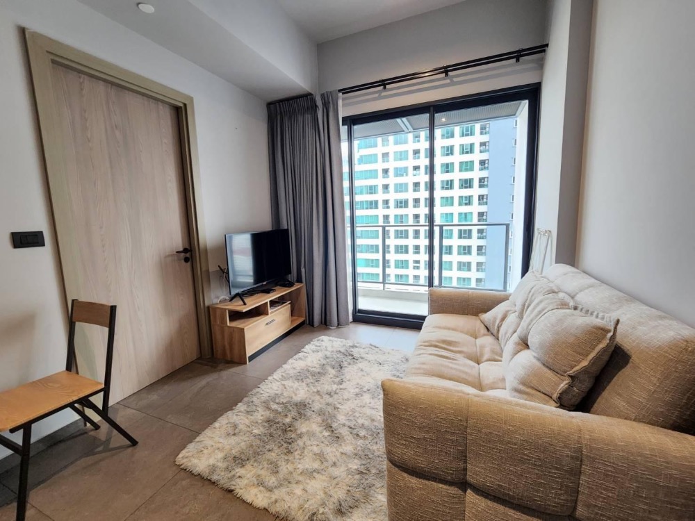 Ns: For Rent!!  The Loft asoke